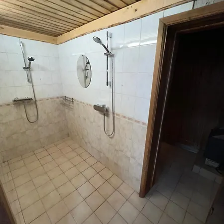 旅馆 Veskisillamsj Kodumajutus Tueri-Alliku