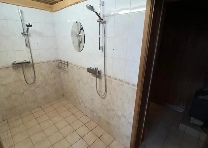 بيت شباب Veskisillamsj Kodumajutus Tueri-Alliku