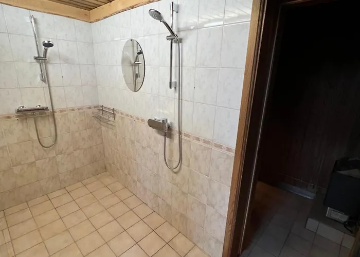 بيت شباب Veskisillamsj Kodumajutus *