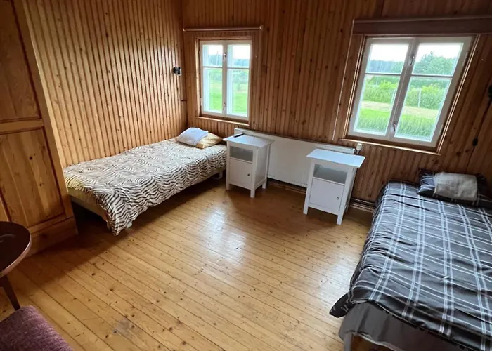 Veskisillamsj Kodumajutus بيت شباب Tueri-Alliku